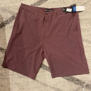 Travis Matthew golf shorts sz 36 NWT